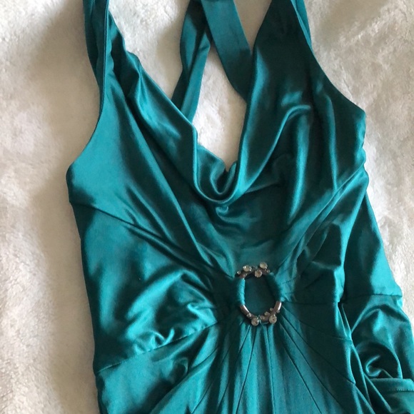 Evening gown for weddings, parties or graduation. - Picture 2 of 4